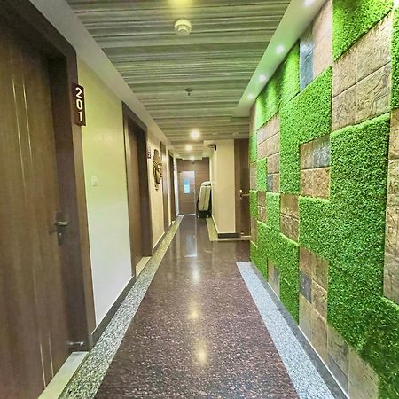 Hotel Kuber Palace ! Puri Near-Sea-Beach-And-Temple Fully-Air-Conditioned-Hotel With-Lift-And-Parking-Facility Exteriör bild