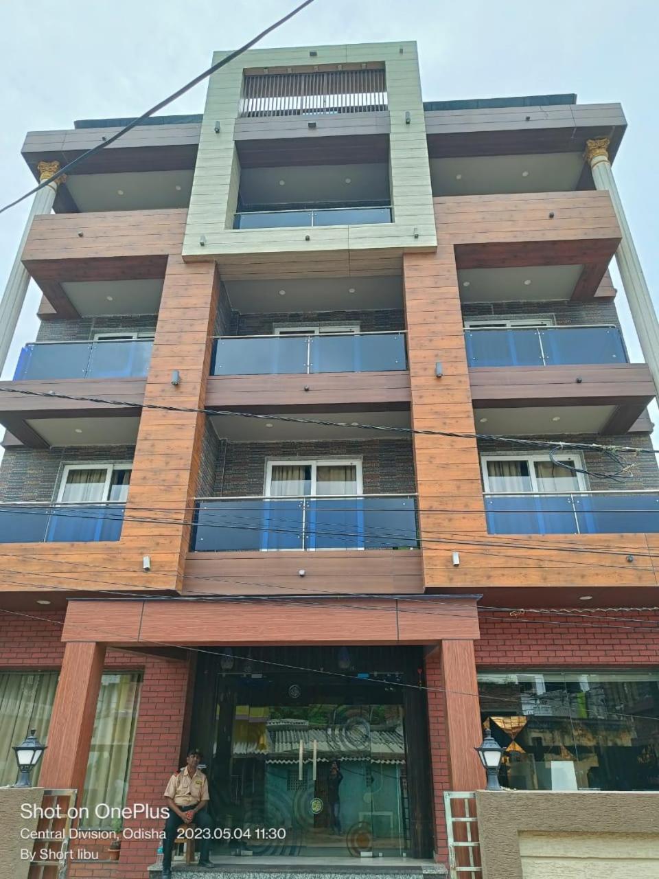 Hotel Kuber Palace ! Puri Near-Sea-Beach-And-Temple Fully-Air-Conditioned-Hotel With-Lift-And-Parking-Facility Exteriör bild